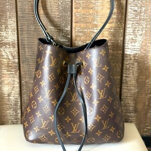 Louis Vuitton LV NeoNoe MM black Tote Bucket Bag